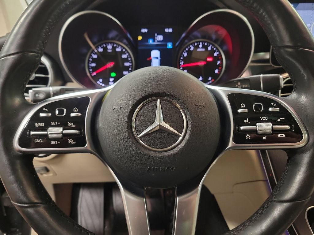 Used 2020 Mercedes-Benz GLC 300 4MATIC image 25