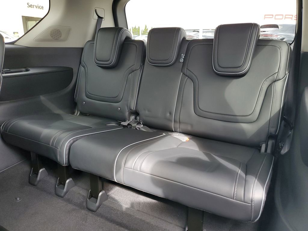 New 2026 INFINITI QX80 Luxe w/ Cargo Package AWD/4WD image 16