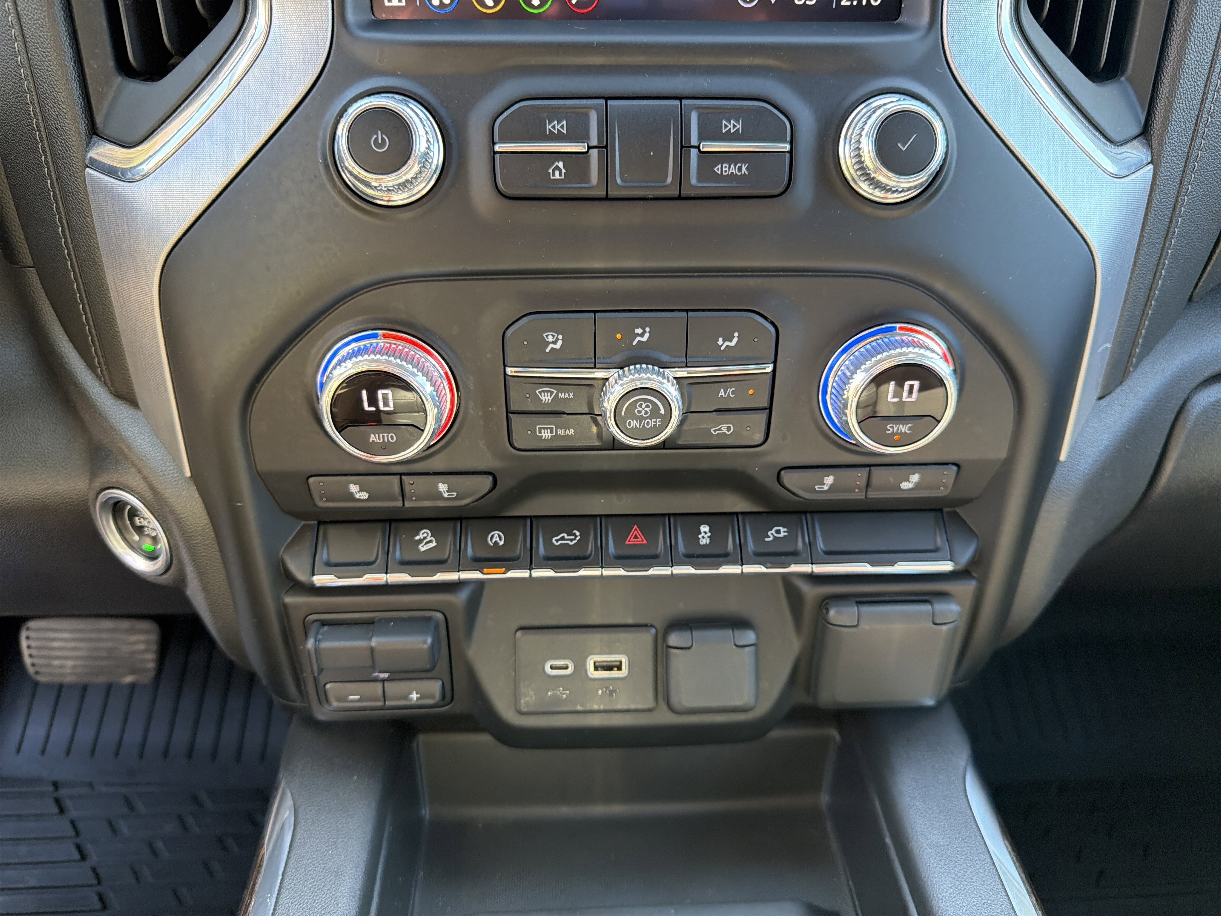 Used 2021 GMC Sierra 1500 Elevation w/ Preferred Package image 28