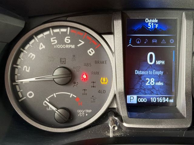 Used 2016 Toyota Tacoma SR5 AWD/4WD image 13