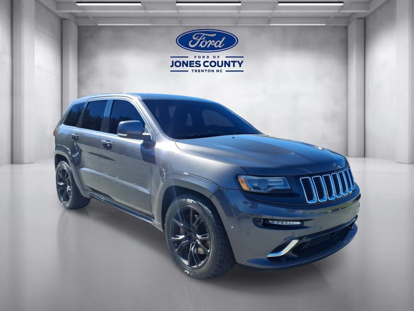 Used 2015 Jeep Grand Cherokee SRT w/ Trailer Tow Group IV
