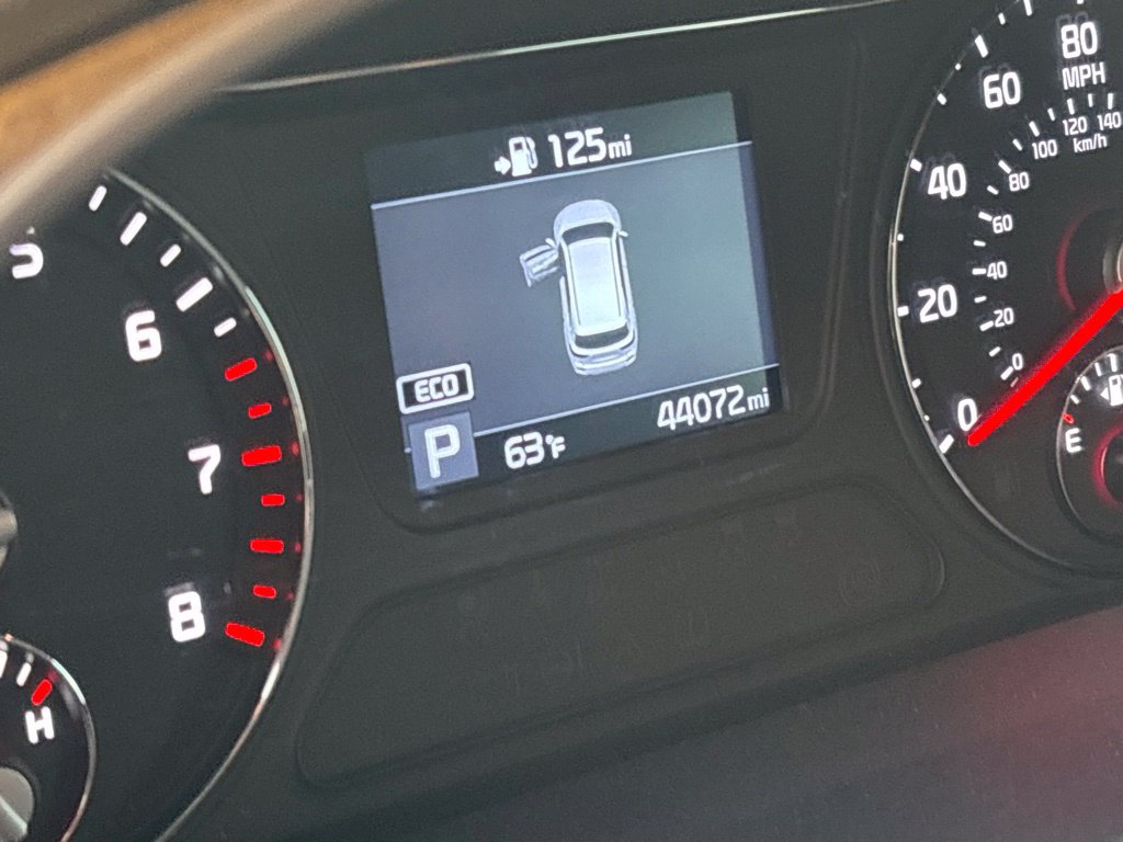 Used 2020 Kia Sorento LX FWD image 24