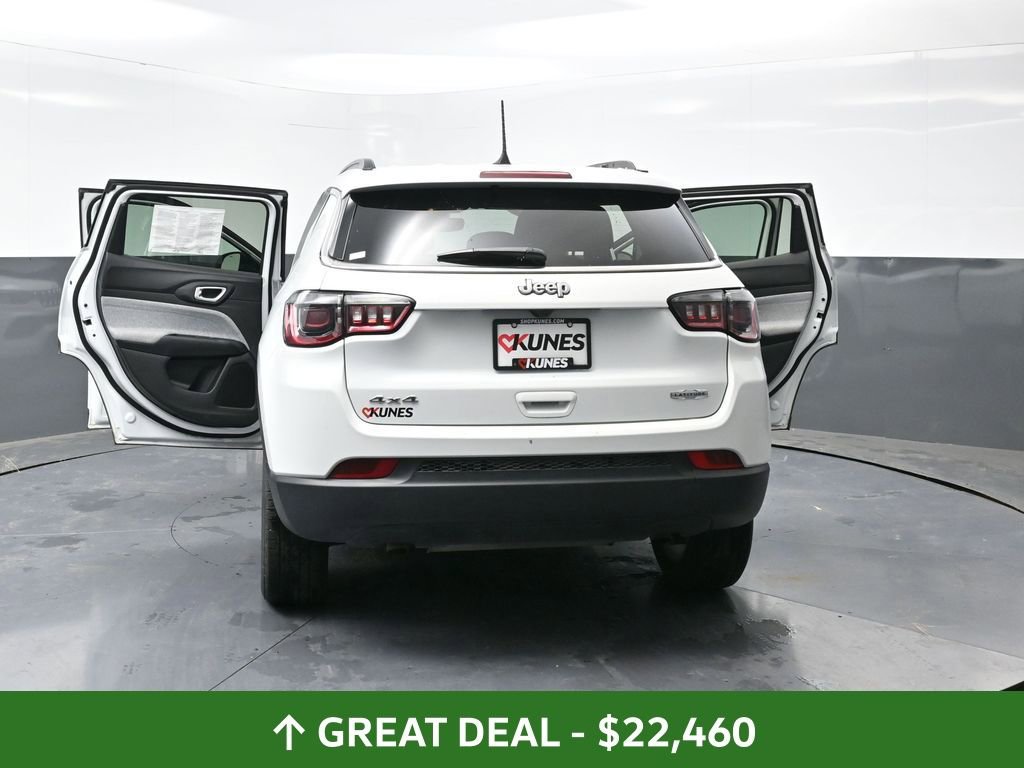Used 2025 Jeep Compass Latitude image 36