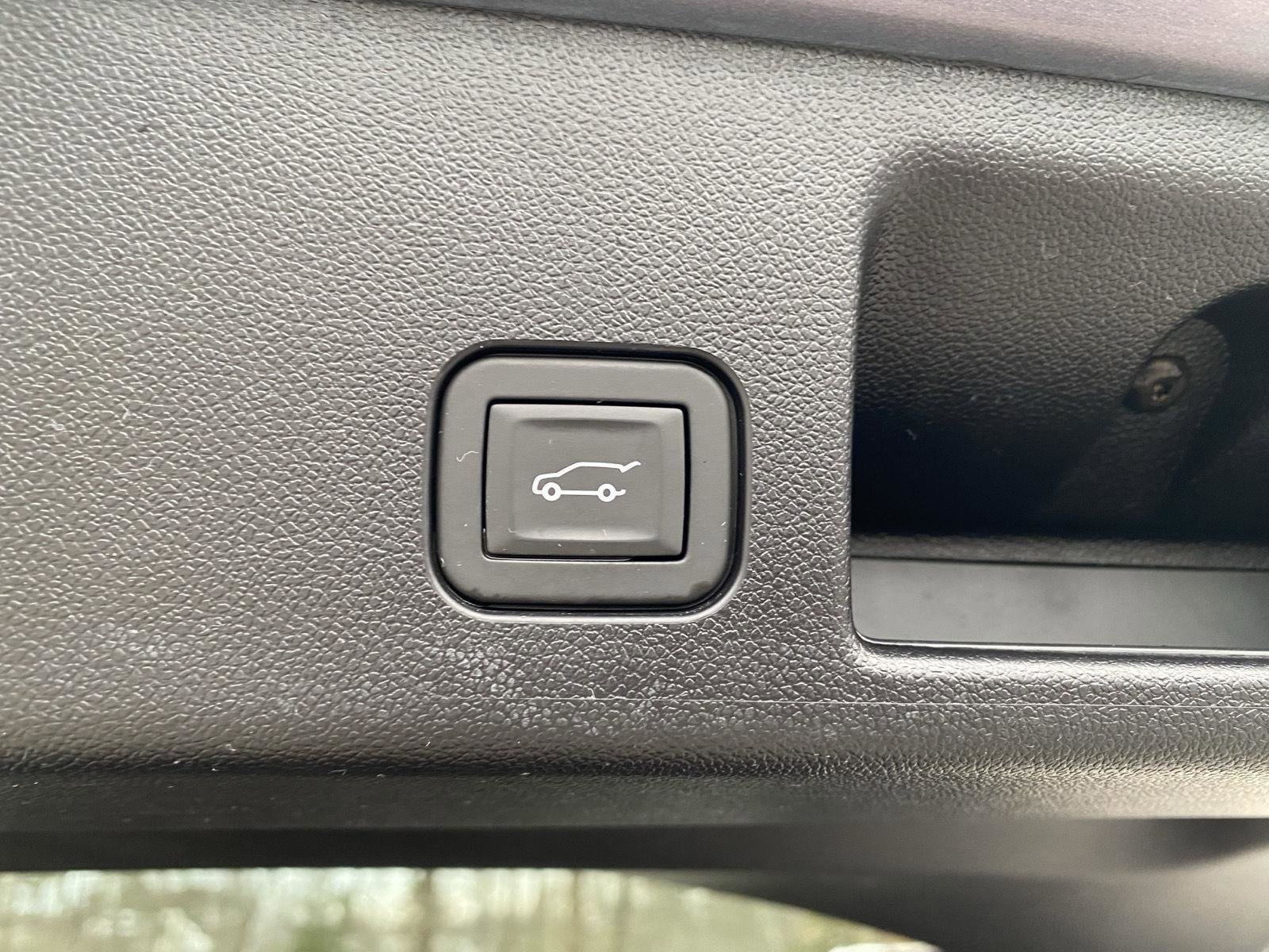 Used 2024 Chevrolet Equinox EV RS image 14