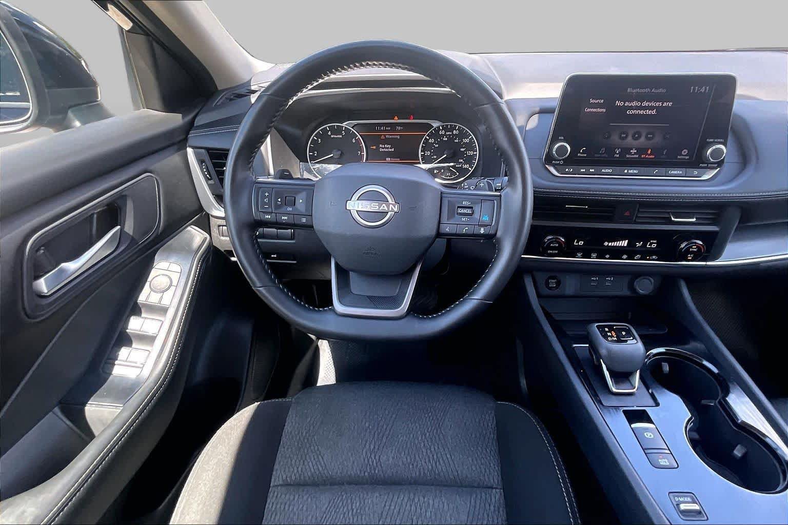 Used 2025 Nissan Rogue SV FWD image 6