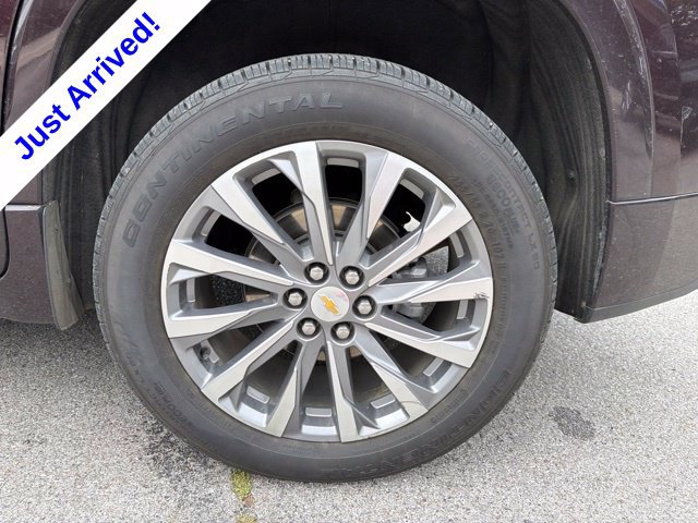 Used 2023 Chevrolet Traverse Premier FWD image 14