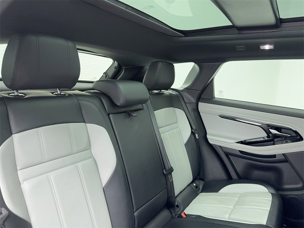 Used 2021 Land Rover Range Rover Evoque R-Dynamic SE image 47