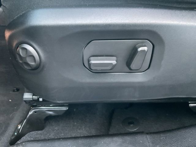 Used 2024 Jeep Wrangler Unlimited Sahara image 25