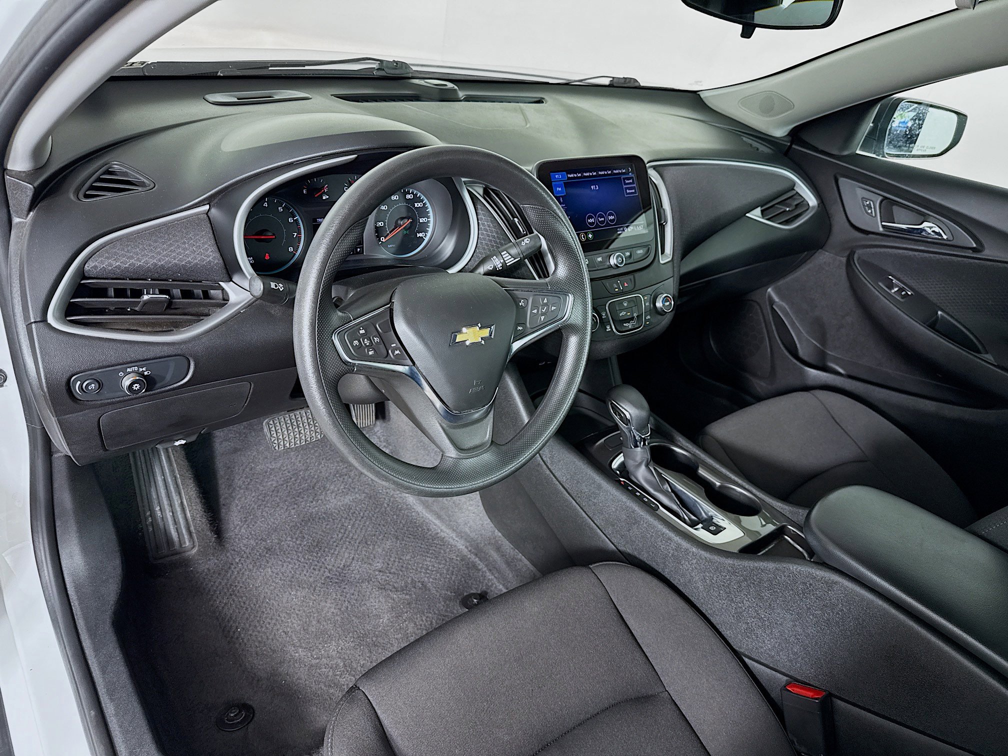 Used 2024 Chevrolet Malibu LS image 8