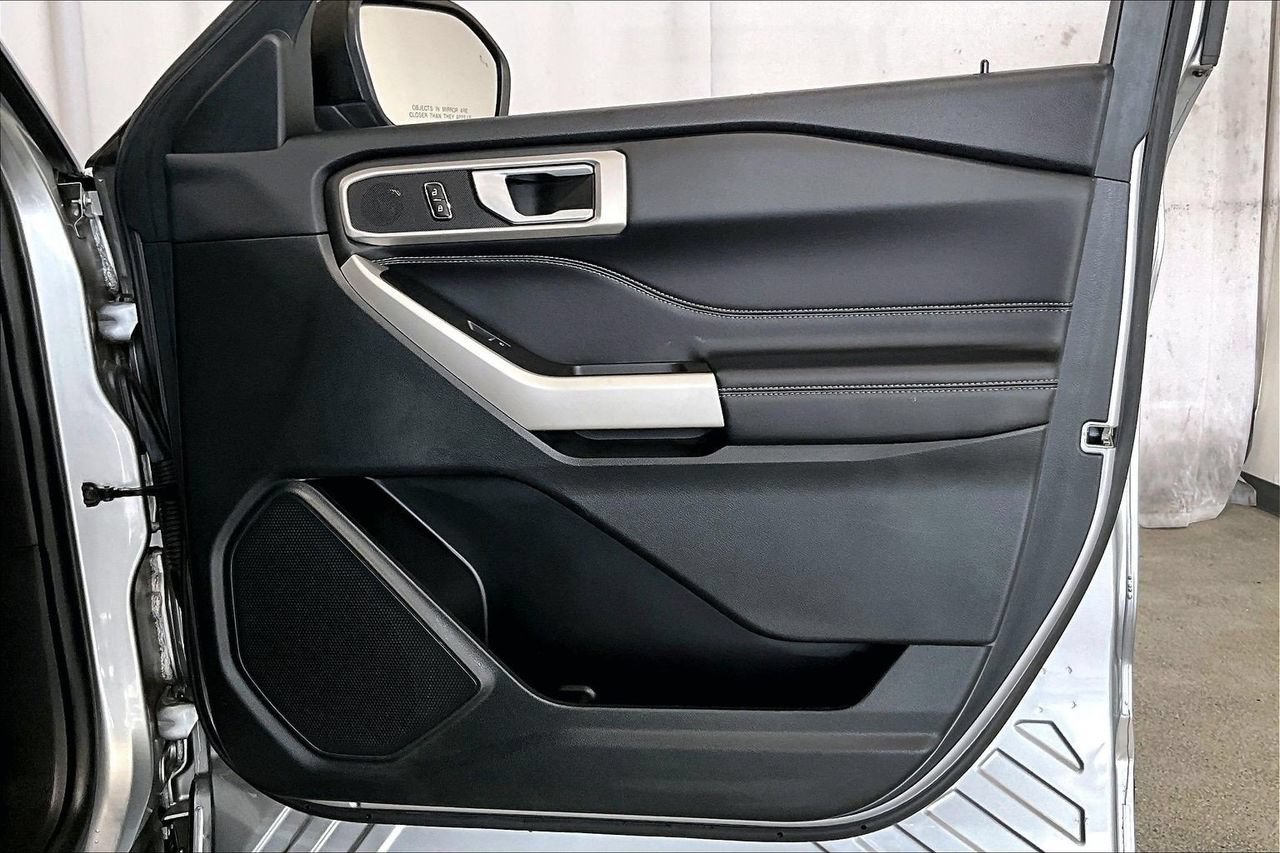 Certified 2023 Ford Explorer XLT RWD image 26
