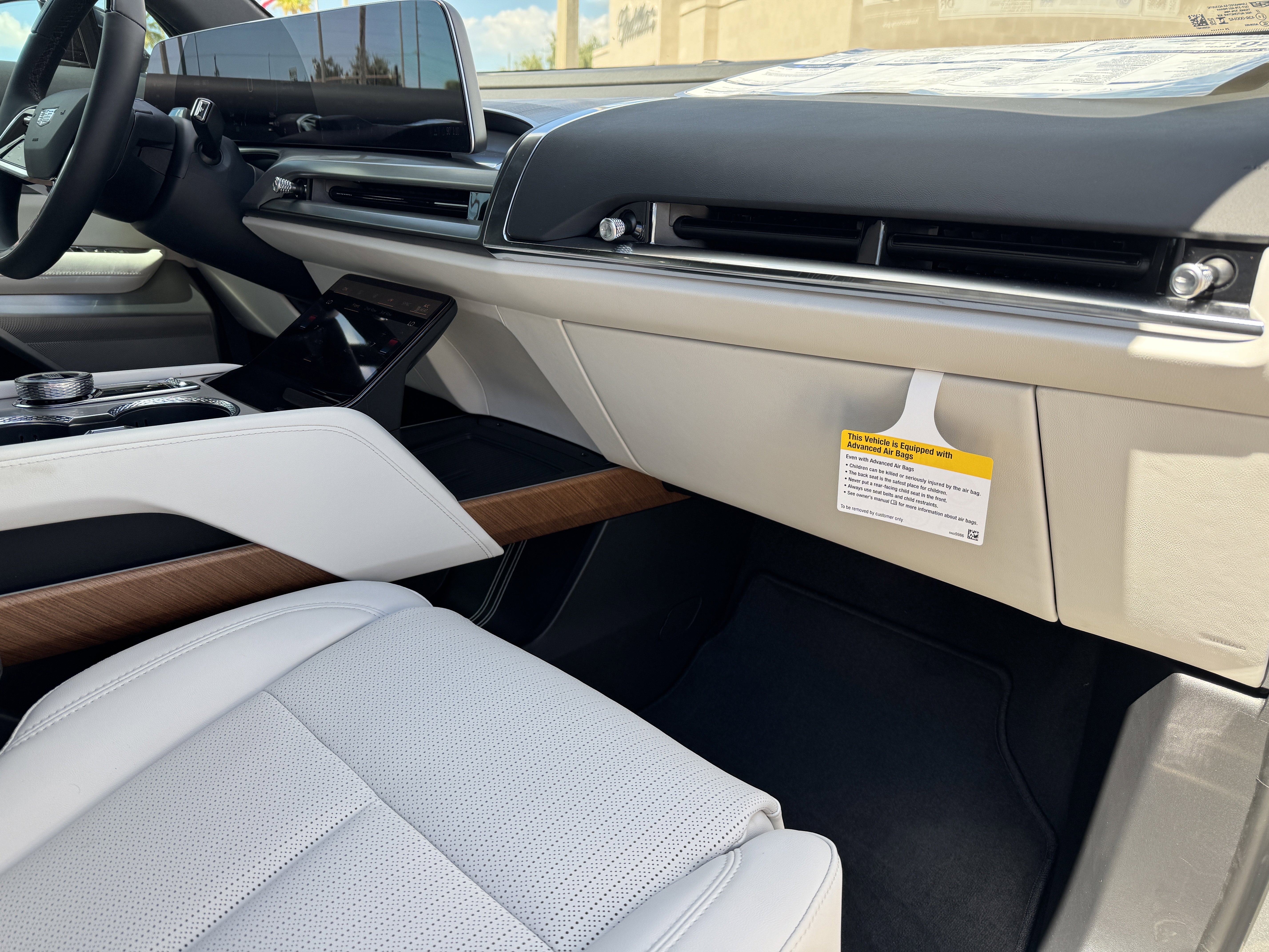 New 2026 Cadillac Vistiq Luxury image 13