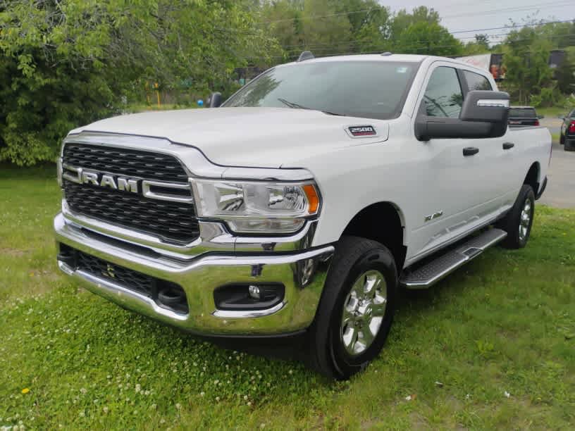 Used 2024 RAM 2500 Big Horn AWD/4WD image 4