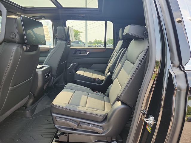New 2026 GMC Yukon XL Denali w/ Denali Reserve Package AWD/4WD image 6