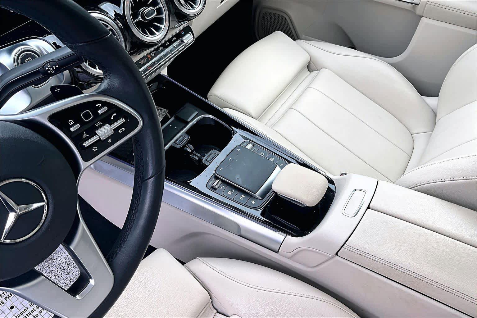 Used 2023 Mercedes-Benz GLB 250 image 16