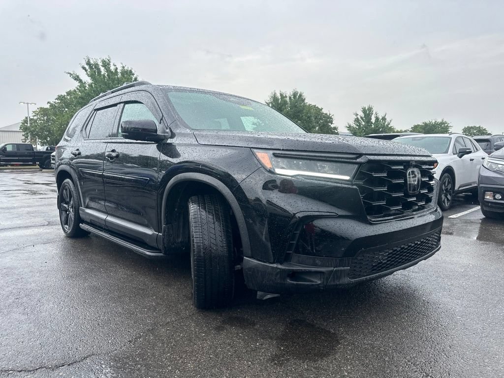Used 2025 Honda Pilot Black Edition image 16