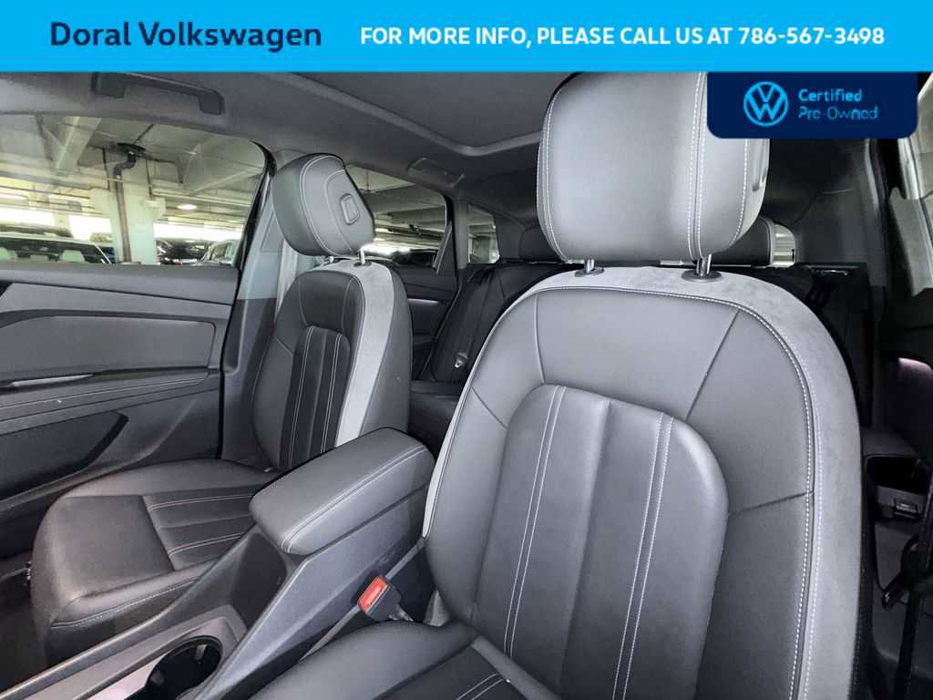 Used 2024 Audi Q4 e-tron Premium Plus w/ Premium Plus AWD/4WD image 14