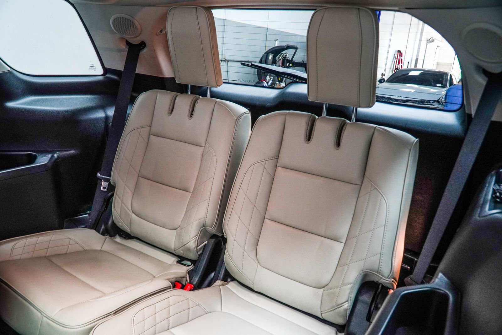Used 2018 Ford Explorer Platinum AWD/4WD image 41