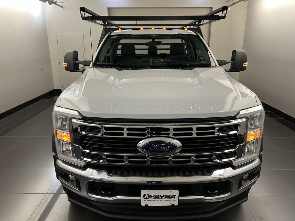 New 2025 Ford F550 4x4 Regular Cab Super Duty image 2