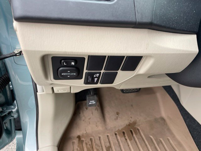 Used 2013 Toyota Prius Two FWD image 19