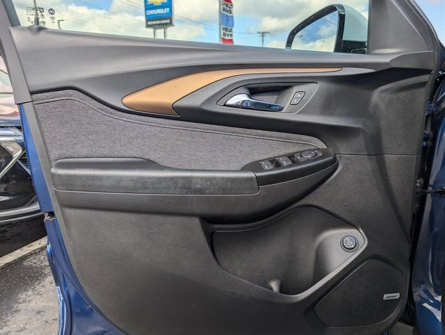 Used 2023 Chevrolet TrailBlazer ACTIV w/ Sun and Liftgate Package image 9