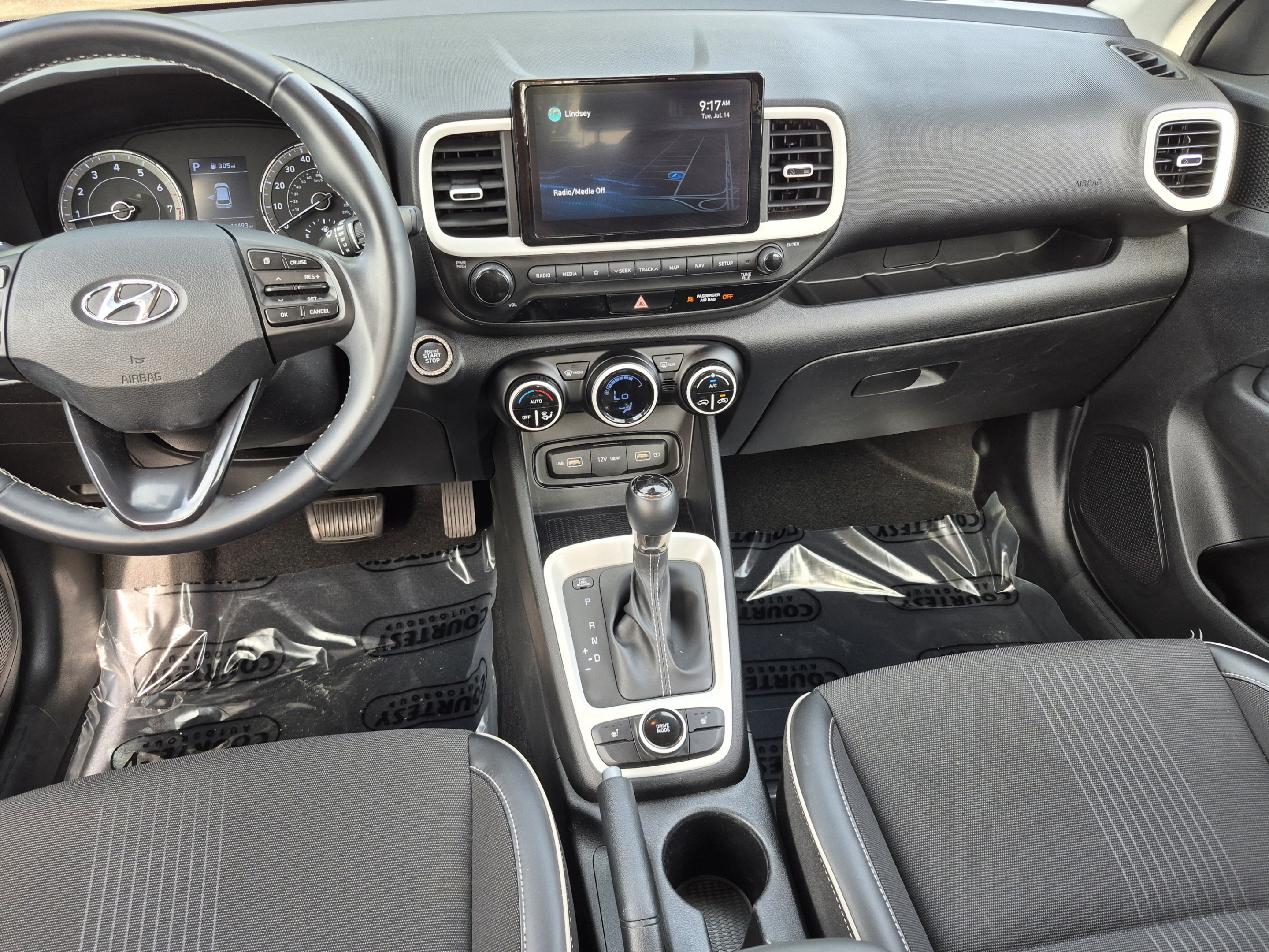 Certified 2022 Hyundai Venue Limited FWD image 12