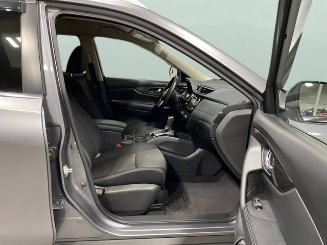 Certified 2018 Nissan Rogue SV w/ Premium Package AWD/4WD image 30