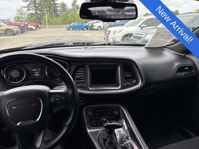 Used 2018 Dodge Challenger R/T RWD image 11