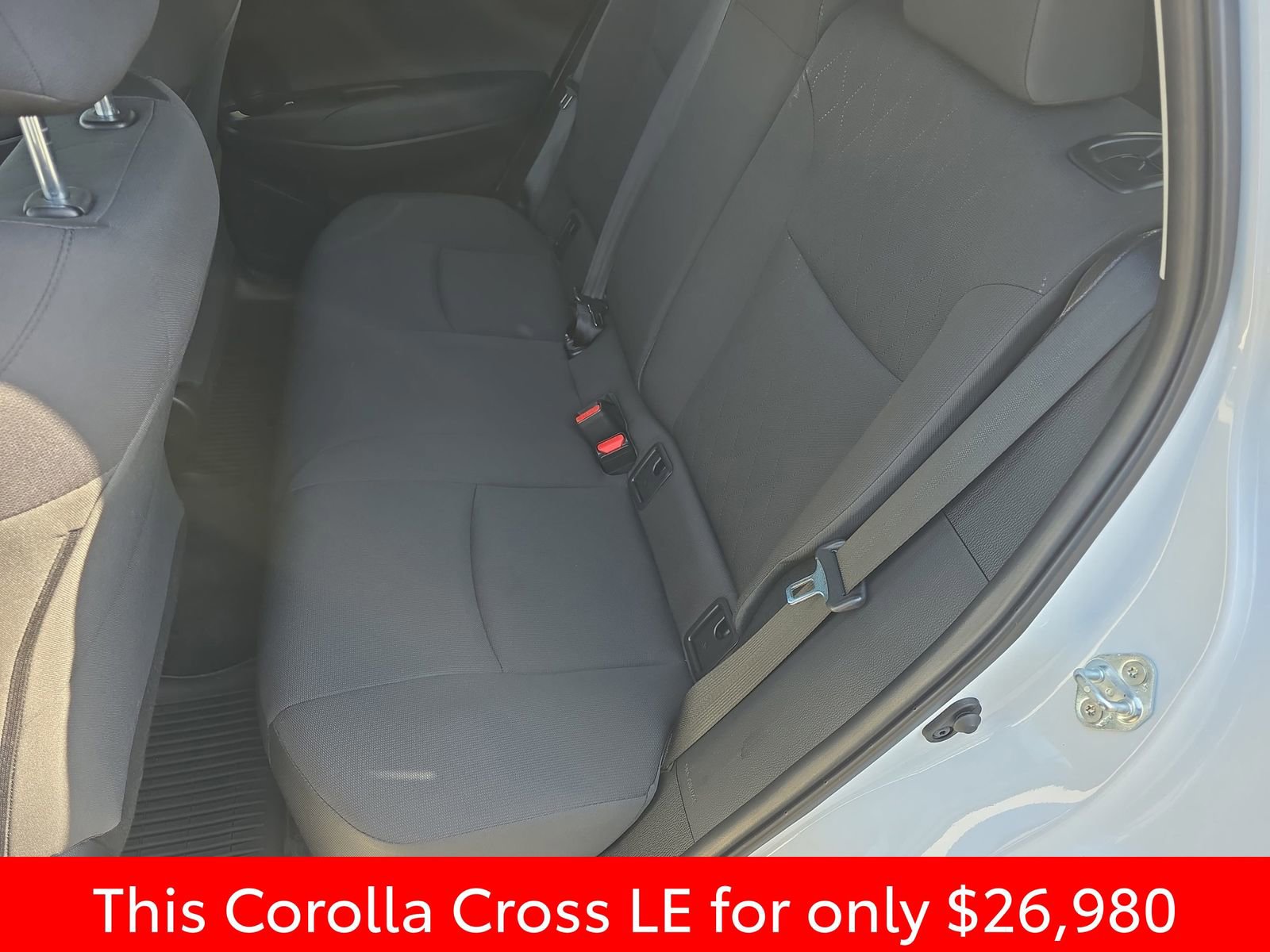 Used 2024 Toyota Corolla Cross LE image 18