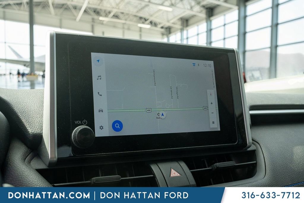 Used 2024 Toyota RAV4 SE image 7