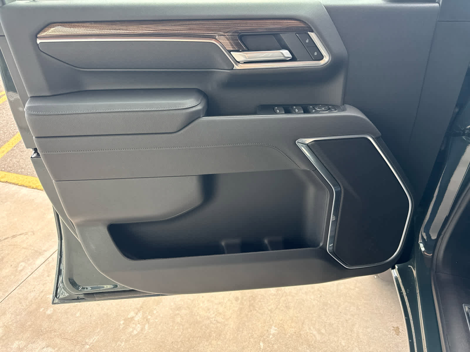 New 2026 Chevrolet Silverado 3500 LT w/ All Star Edition image 9