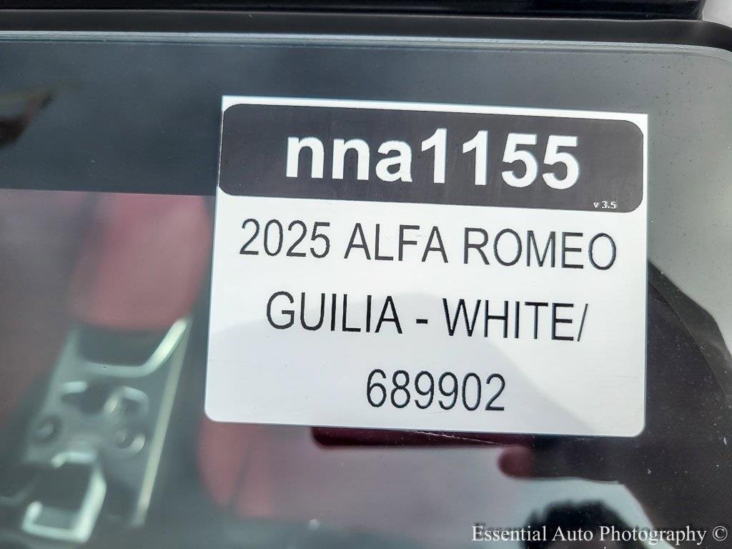New 2025 Alfa Romeo Giulia AWD w/ Veloce Package AWD image 25