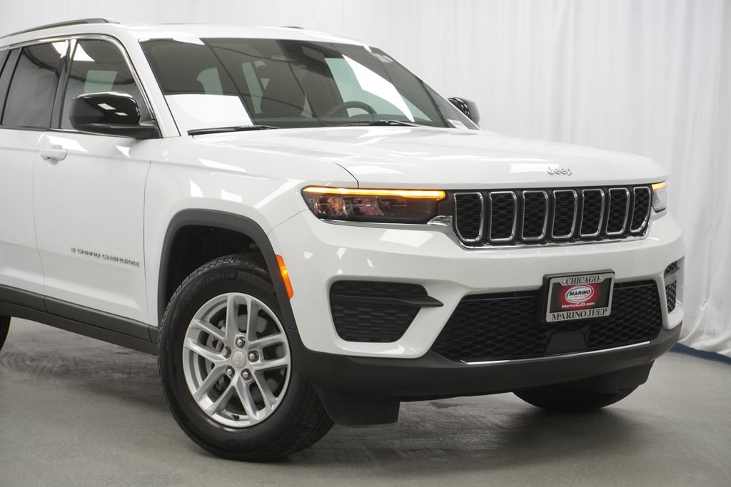 Used 2025 Jeep Grand Cherokee Laredo X AWD/4WD video 3