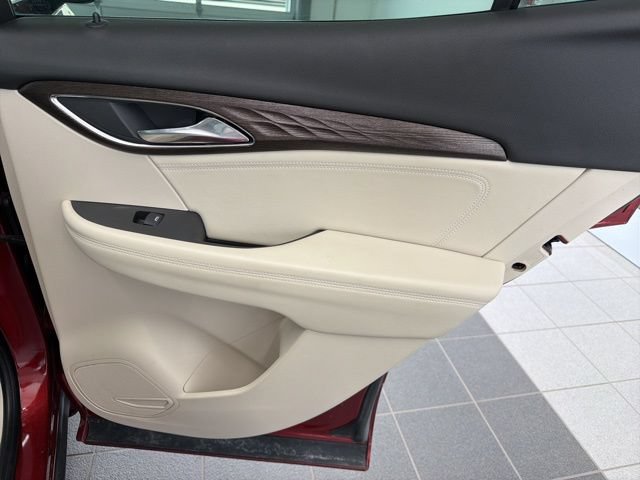 Used 2023 Buick Envision Avenir AWD/4WD image 12