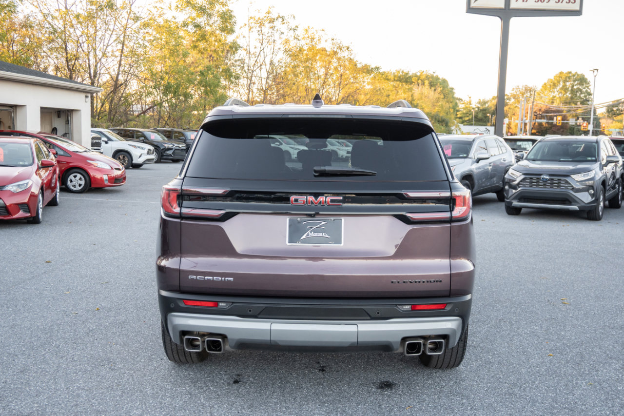 Used 2025 GMC Acadia Elevation image 9