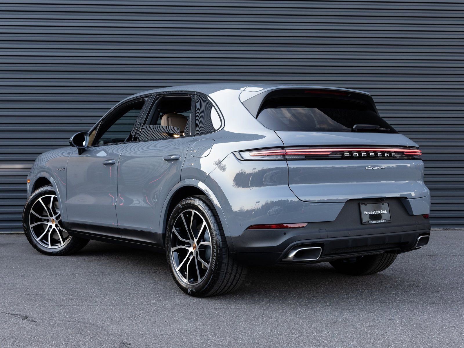 Certified 2026 Porsche Cayenne E-Hybrid image 3