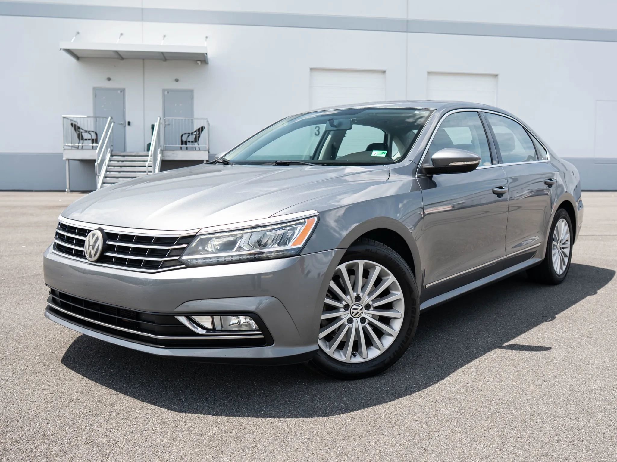 Used 2016 Volkswagen Passat 1.8T SE w/ Lighting Package (P06)