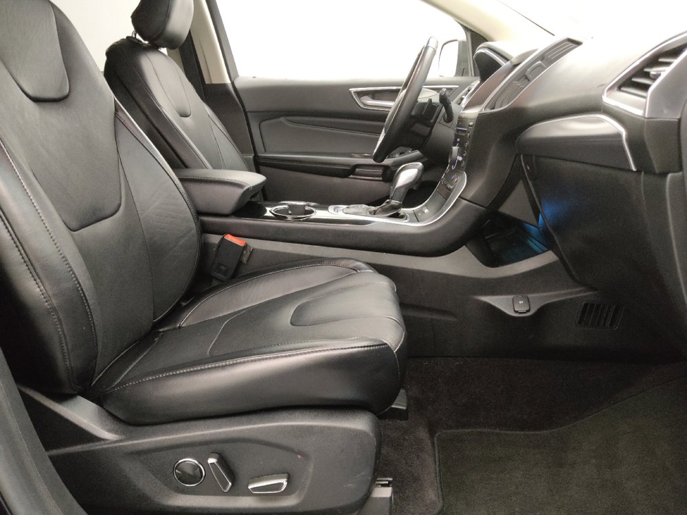 Used 2016 Ford Edge Titanium w/ Equipment Group 301A AWD/4WD image 21