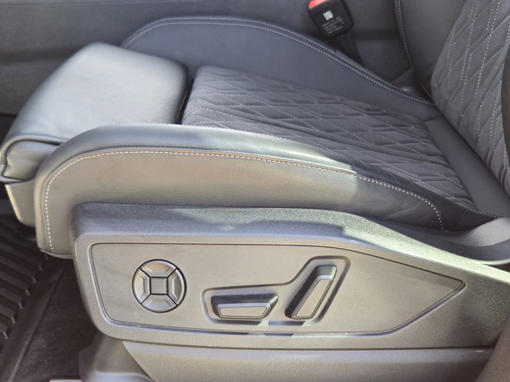 Certified 2025 Audi SQ5 Premium Plus image 31