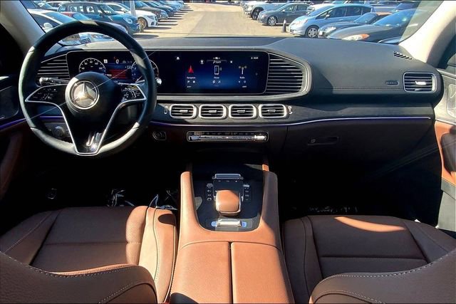 Used 2026 Mercedes-Benz GLS 450 4MATIC image 12