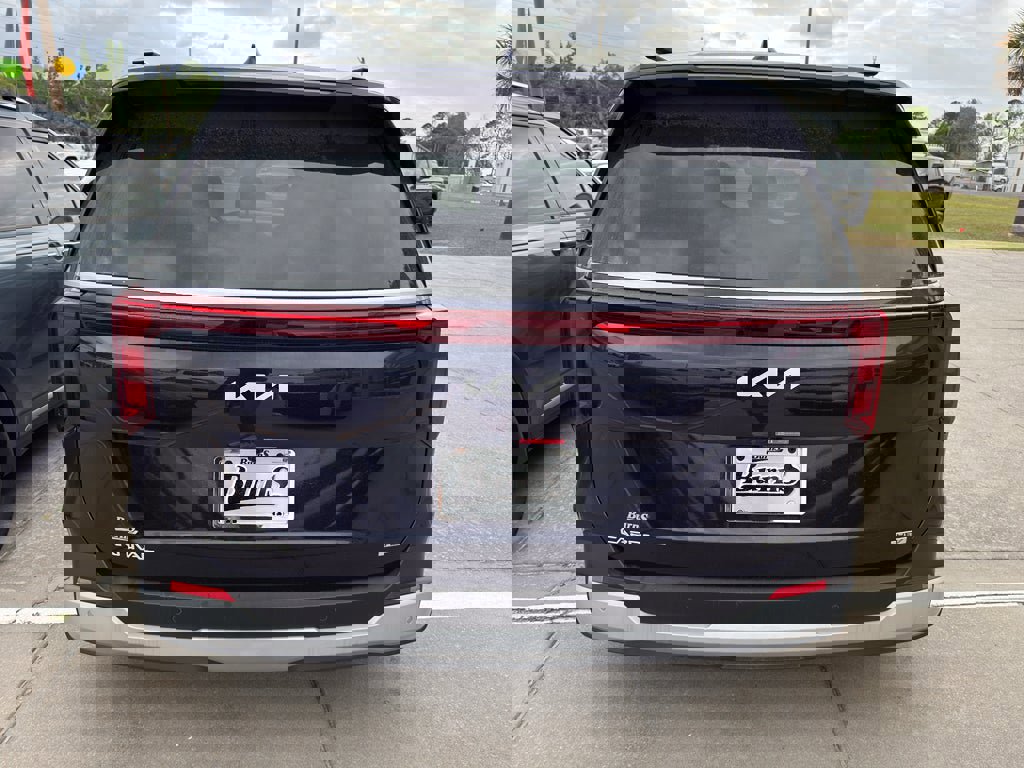 New 2026 Kia Carnival EX image 6