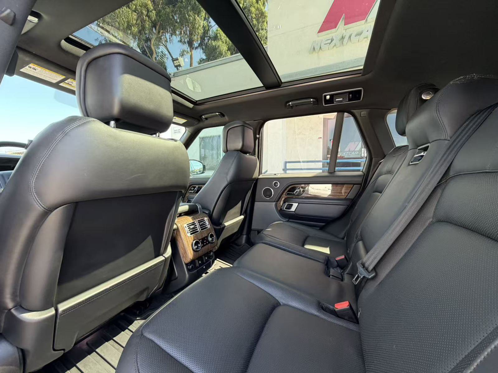 Used 2019 Land Rover Range Rover HSE AWD/4WD image 8