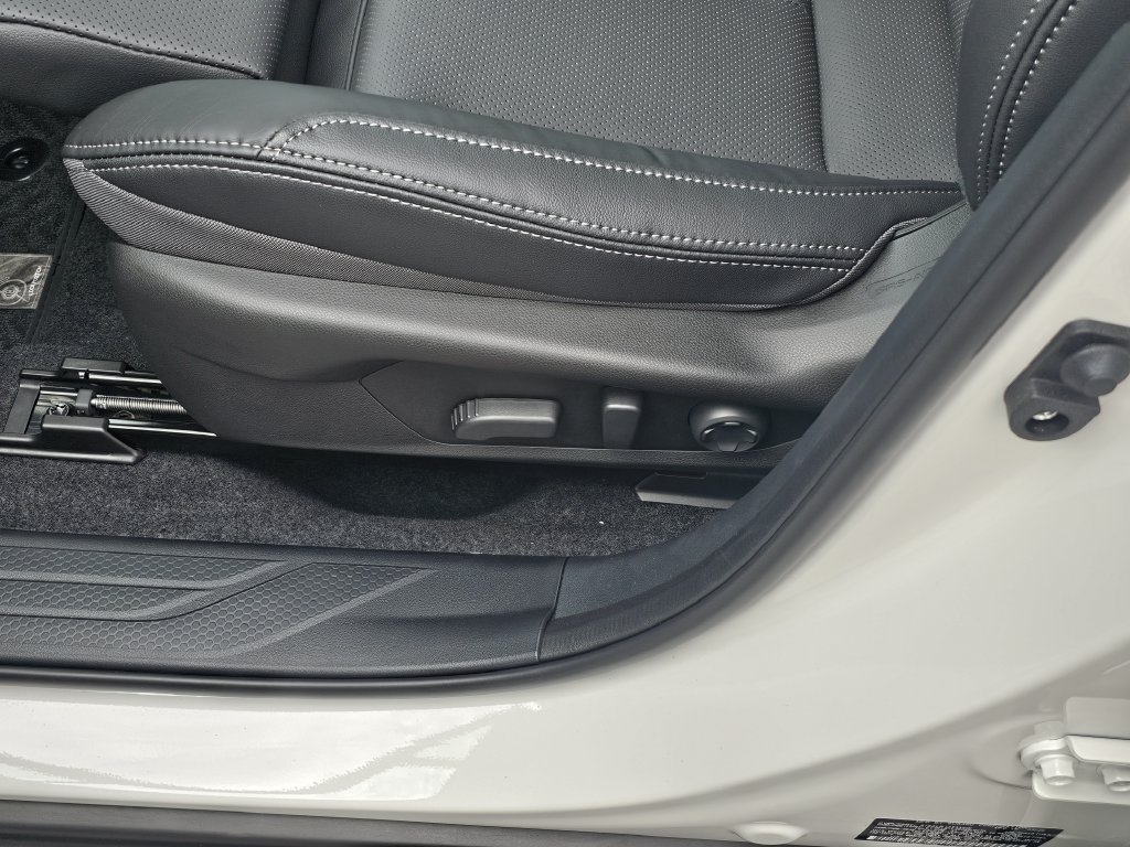 New 2026 Subaru Outback Touring XT AWD/4WD image 19