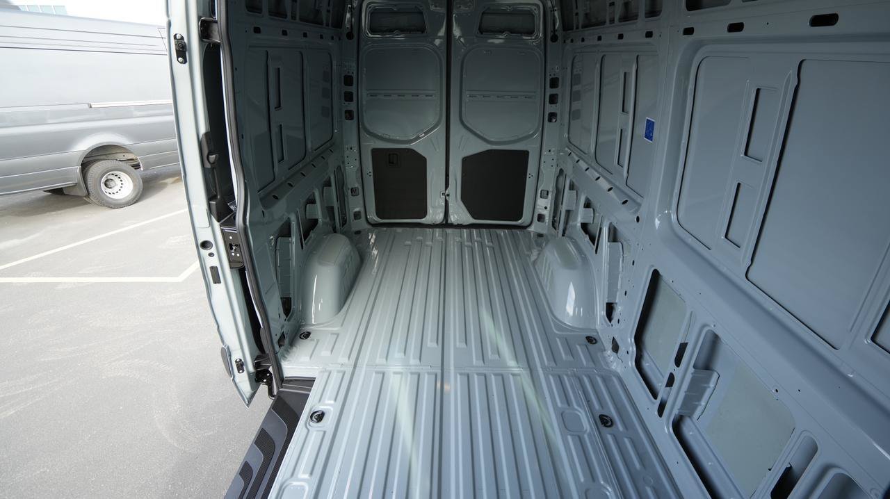 New 2026 Mercedes-Benz Sprinter 2500 image 9