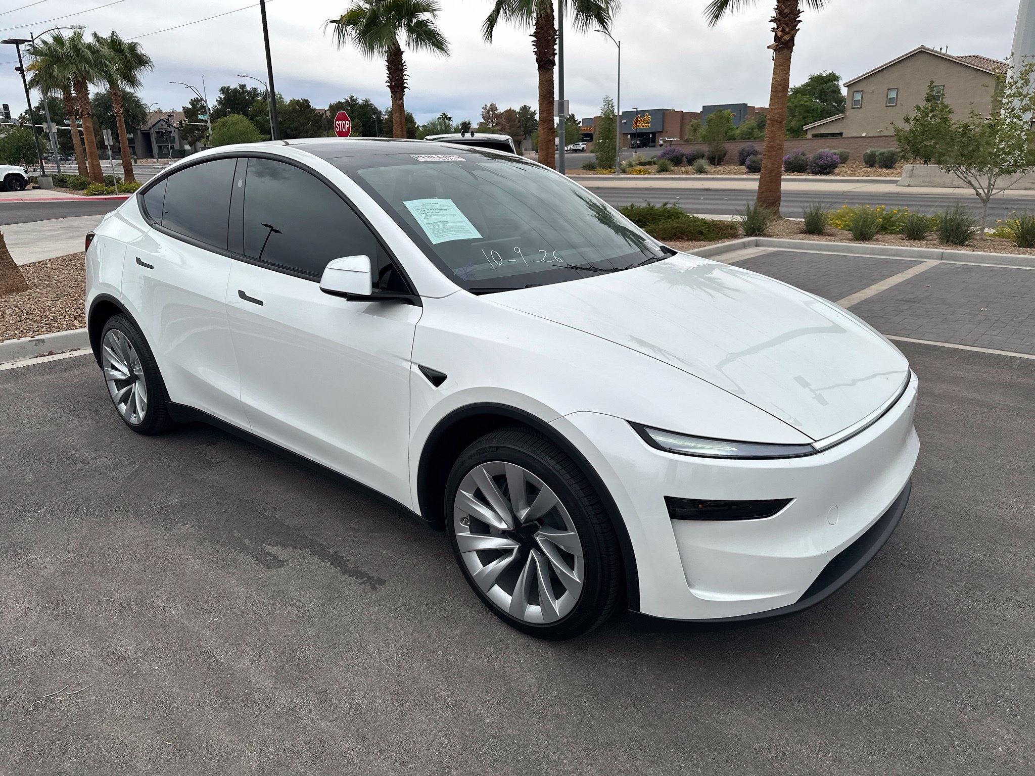Used 2026 Tesla Model Y Long Range RWD image 2