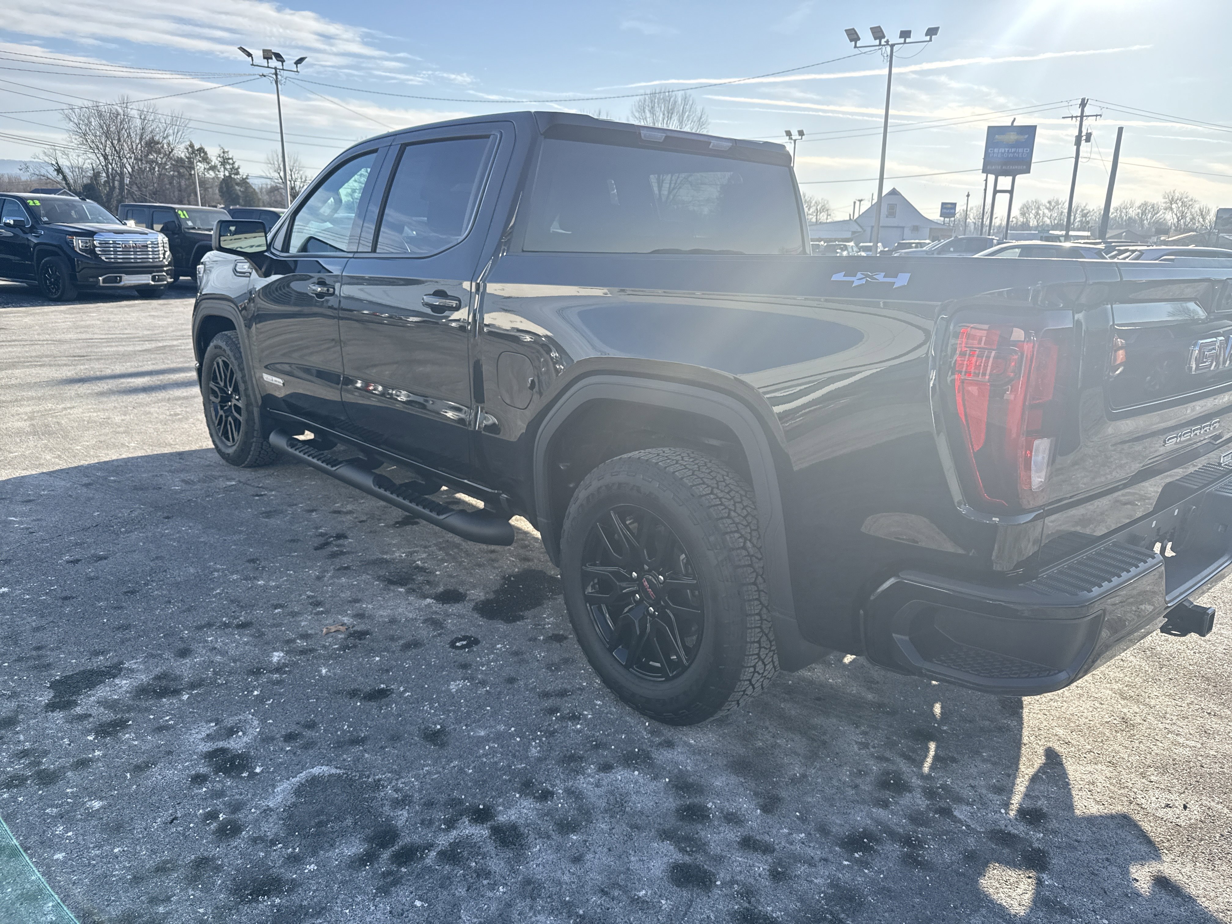 Used 2023 GMC Sierra 1500 Elevation image 6