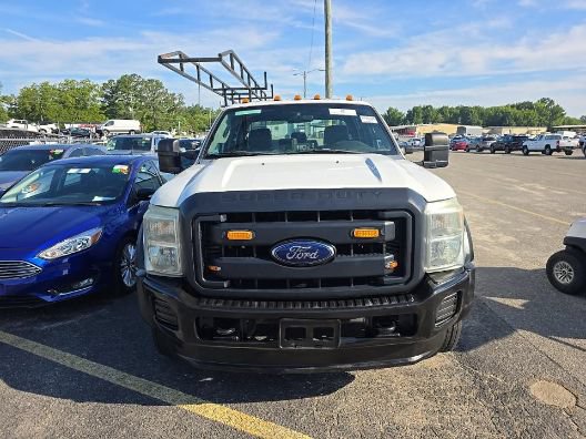 Used 2015 Ford F550 2WD Crew Cab Super Duty image 2