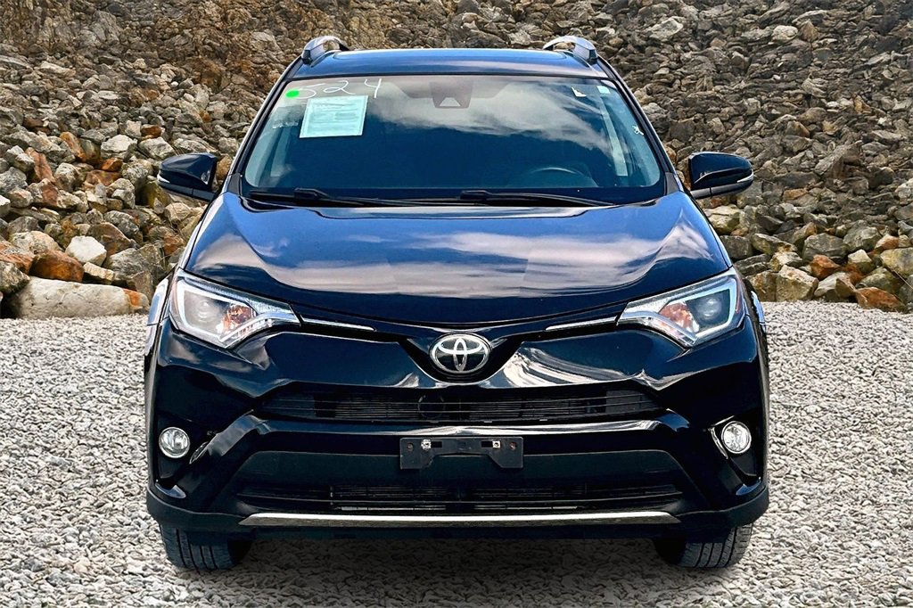 Used 2018 Toyota RAV4 XLE image 3