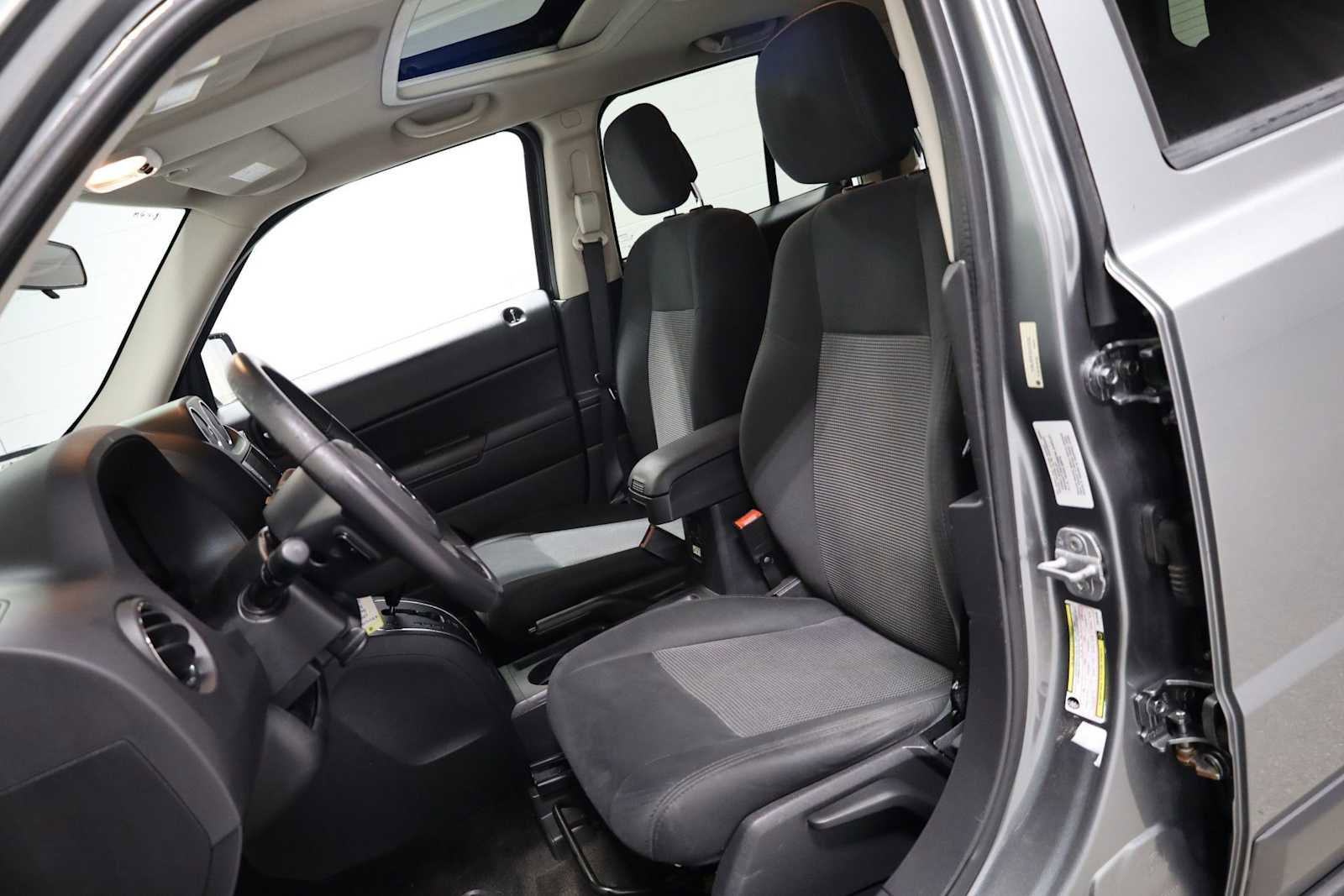 Used 2014 Jeep Patriot Latitude w/ Sun/Sound Group image 5