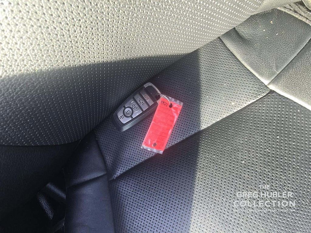 Used 2018 Ford F150 Raptor w/ Equipment Group 802A Luxury image 12