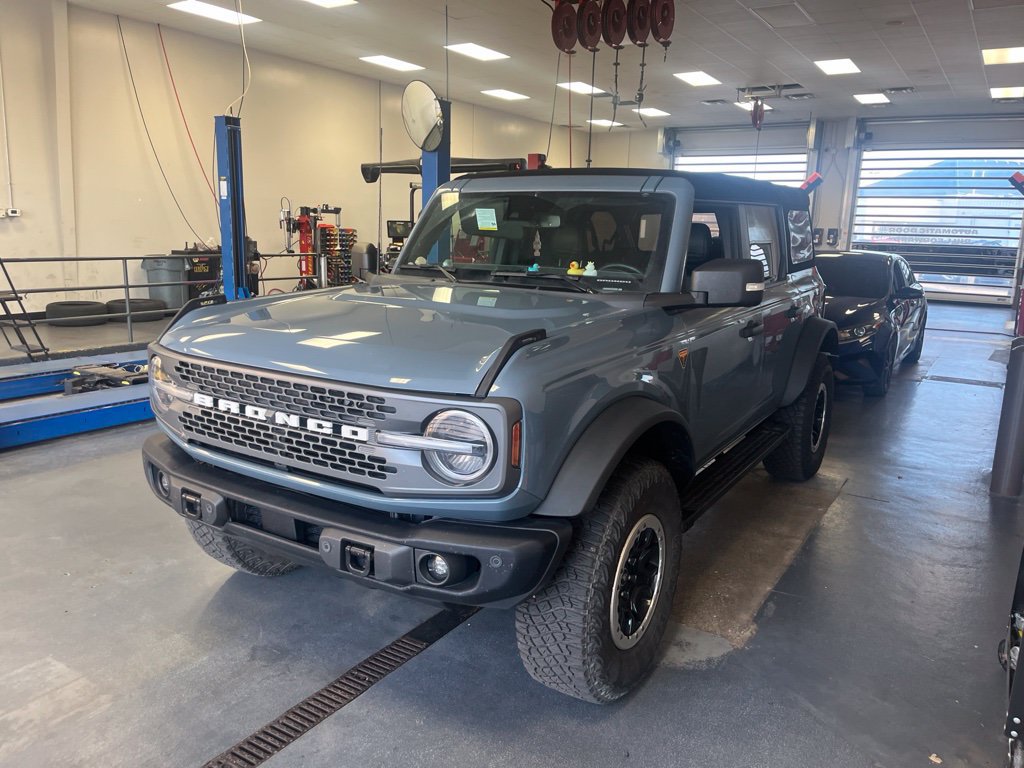 Used 2023 Ford Bronco Badlands AWD/4WD image 2